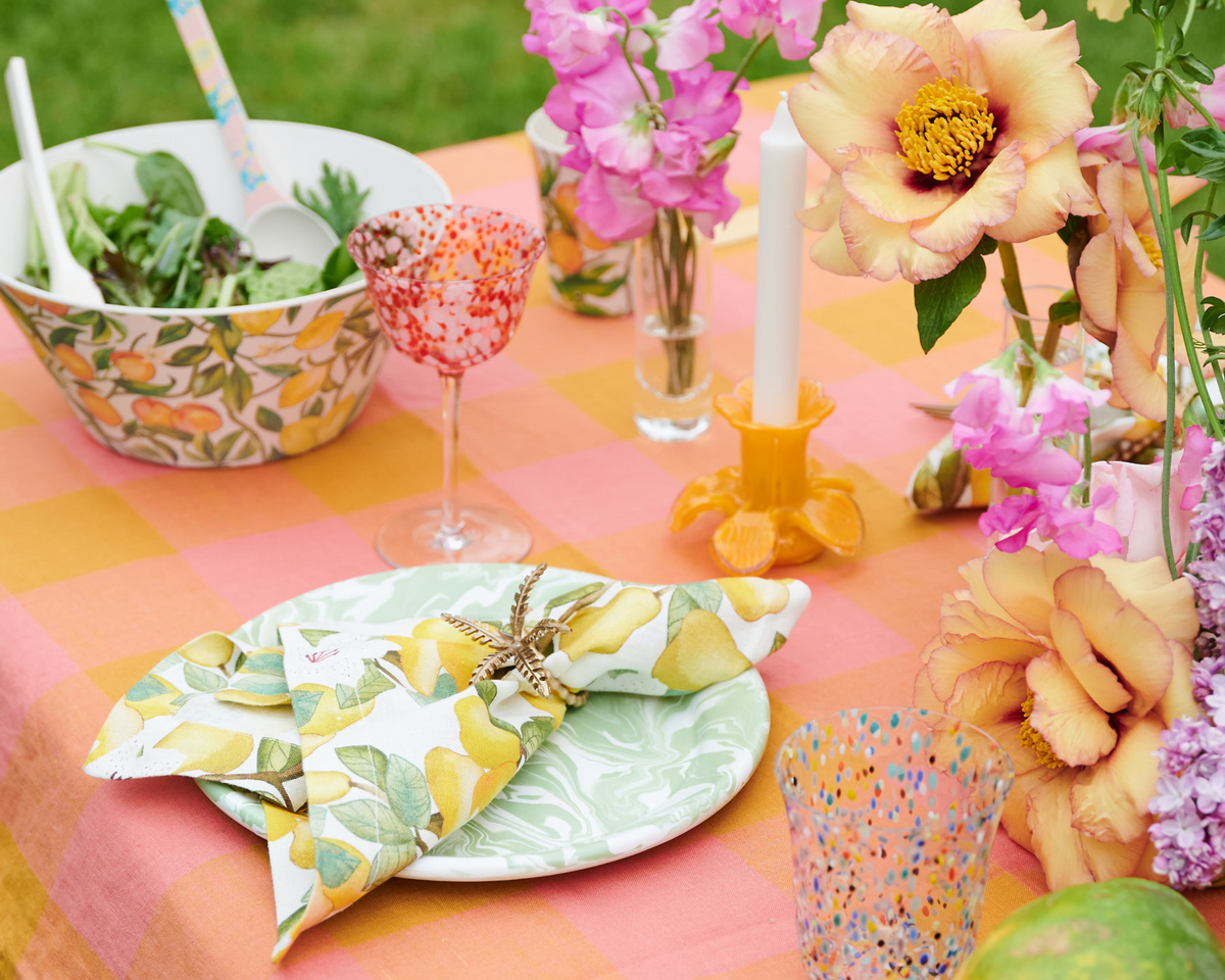 Nailing your table setting and floral arrangement with the Beautiful Bunch