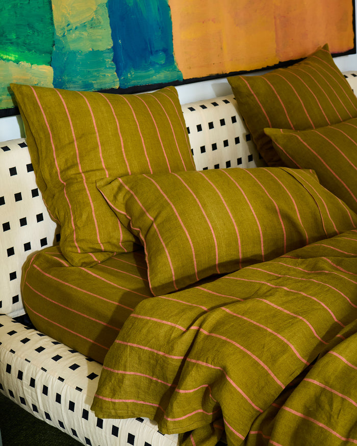 Tapenade Delight Linen Fitted Sheet