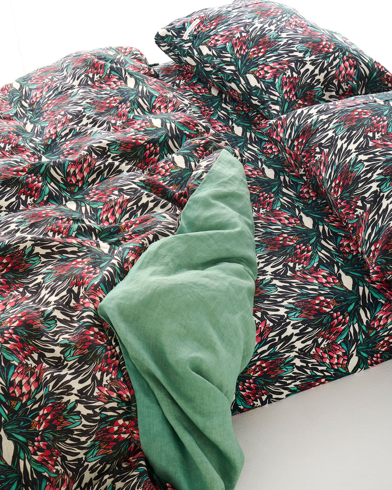 kip-co-x-margaret-preston-protea-party-linen-quilt-cover