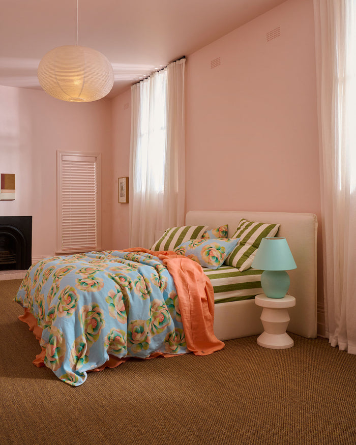 Big Beauty Floral Blue Linen Quilt Cover