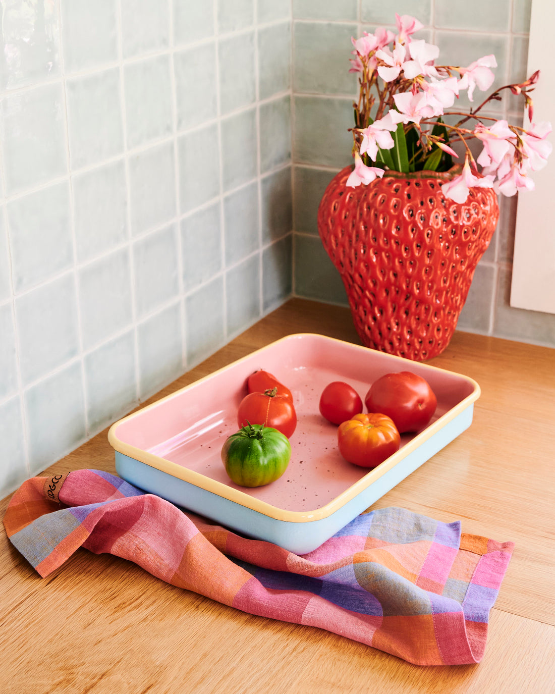 Pinkie Pie Block Colour Enamel Baking Dish