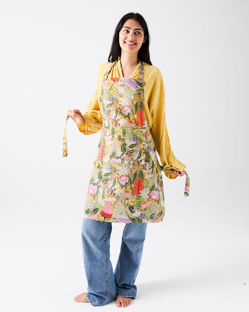 Native Plantation Apron