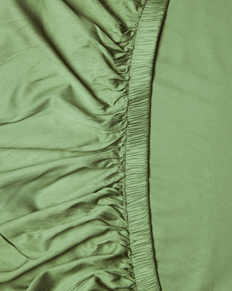 Glow In Avocado Bamboo Cotton Fitted Sheet