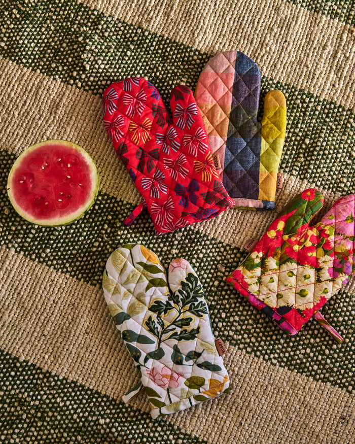 Australian Bush Blossom Oven Mitt