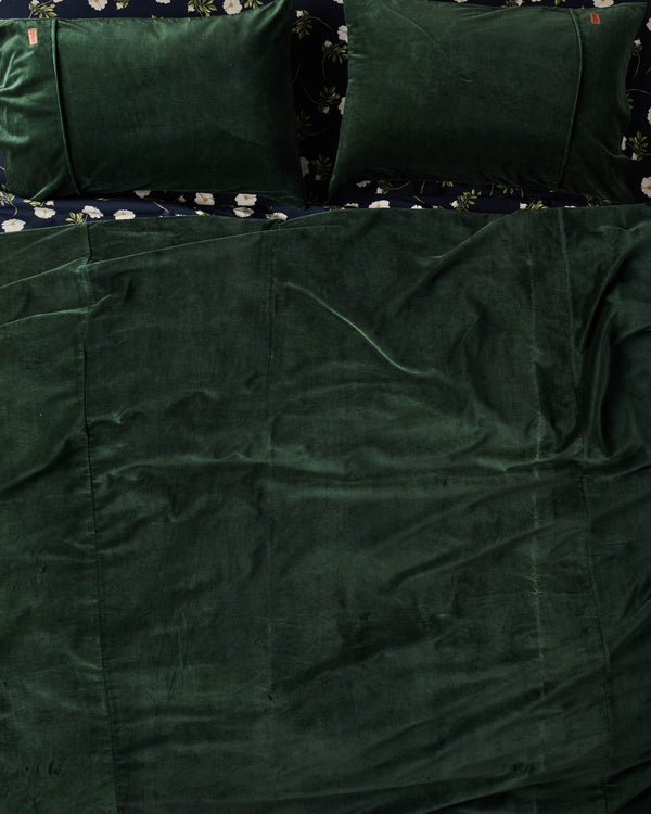 Kombu Green Velvet Pillowcases