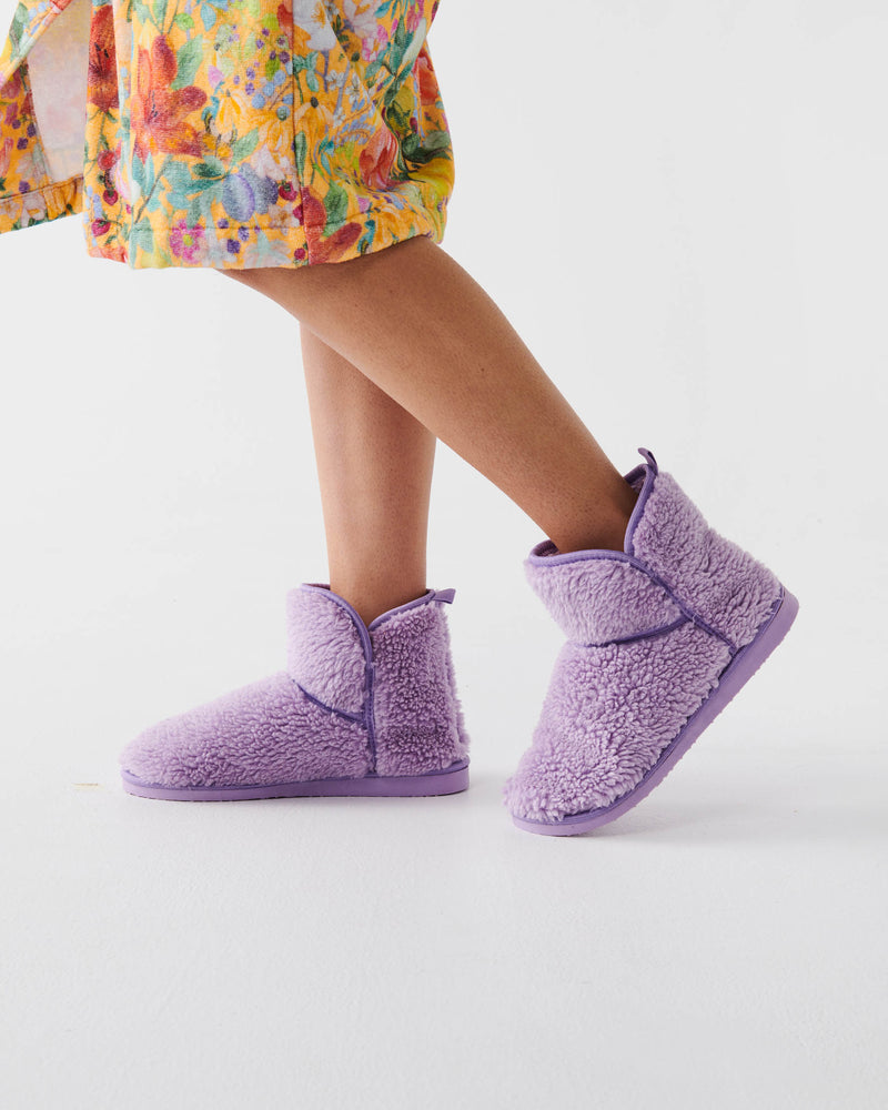 Lavender Sherpa Adult Boot