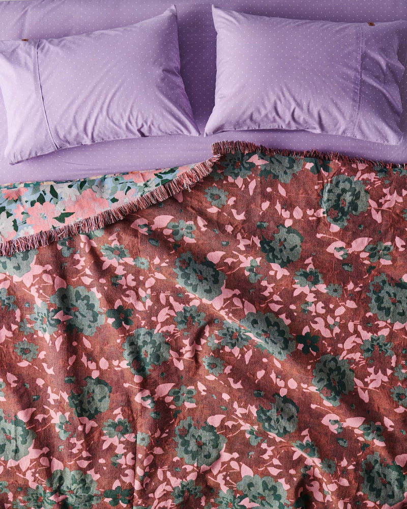 Dreamy Floral Tapestry Throw