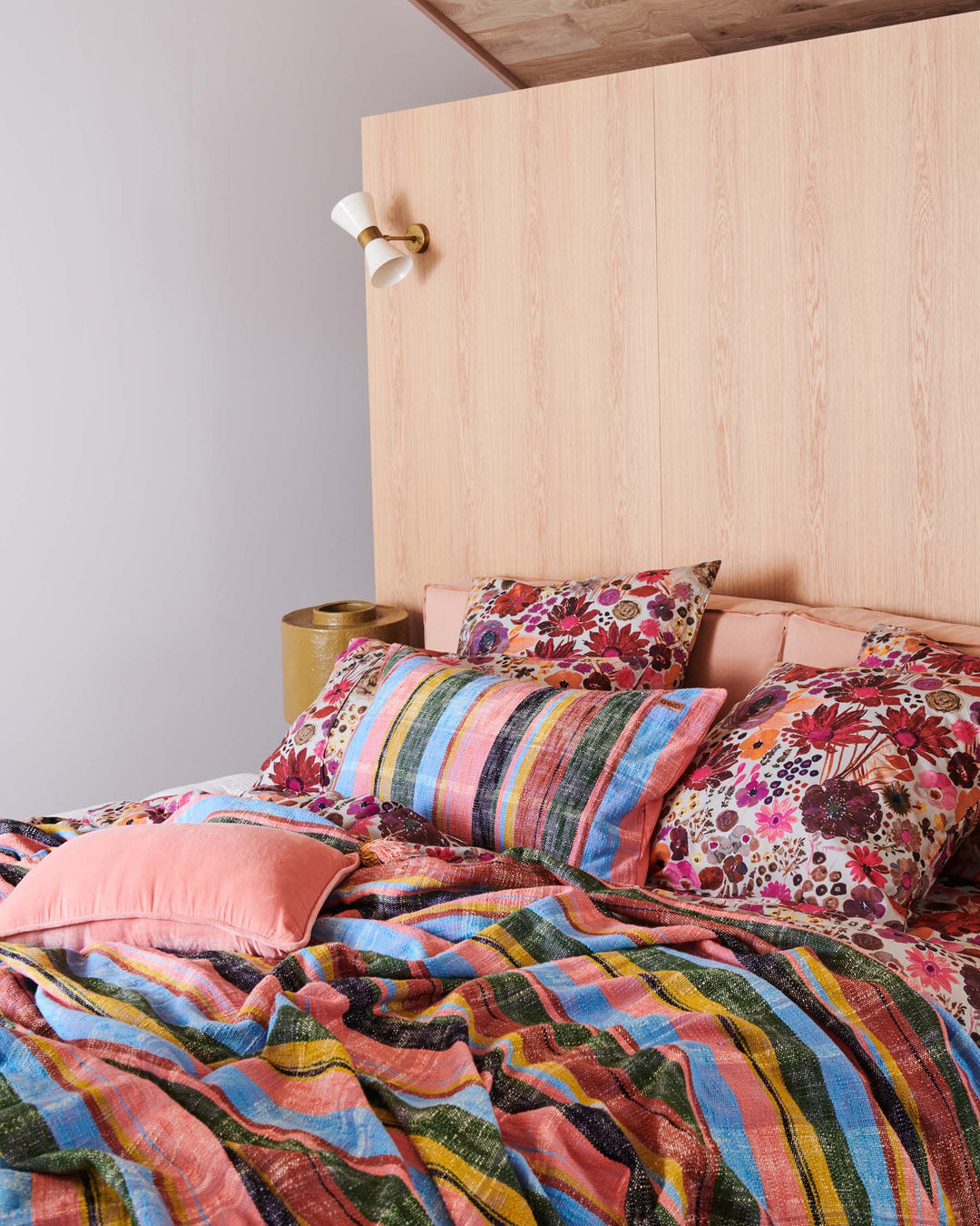 Blankets & Throws Colourful Tassel Throws & Cotton Knitted Blankets