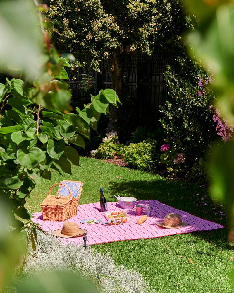 Iced Vovo Stripe Picnic Mat